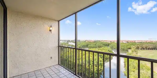 900 COVE CAY DRIVE