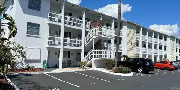 1557 LEISURE DRIVE