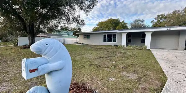 901 BAY BREEZE TERRACE