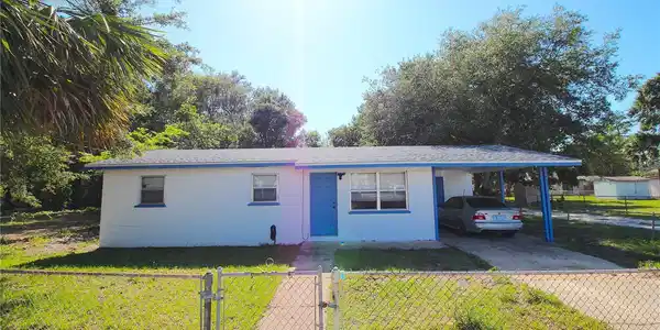 910 OLEANDER STREET
