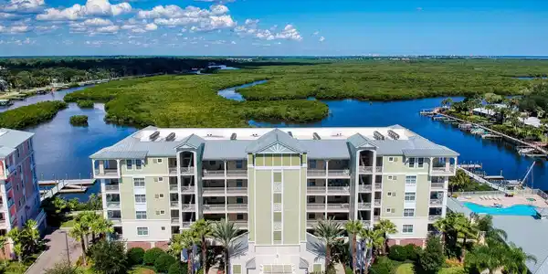 5 Riverwalk DRIVE