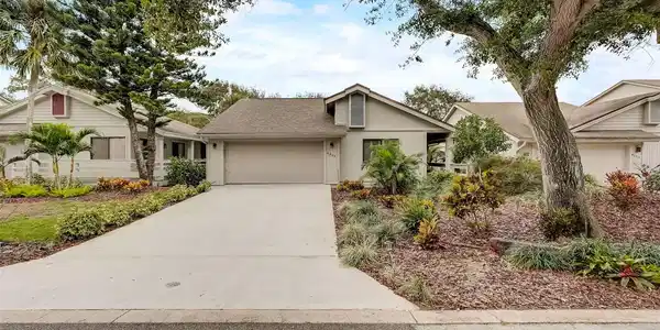 4211 SEA MIST DRIVE