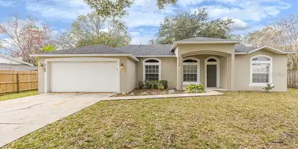 2124 UMBRELLA TREE DRIVE