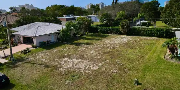 580 FIELDSTONE DRIVE