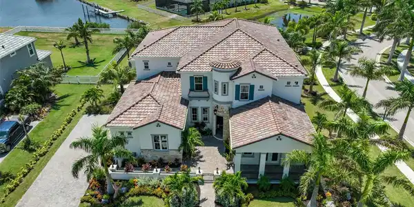 847 MANNS HARBOR DRIVE