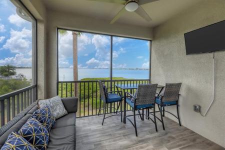 850 TIDEWATER SHORES LOOP