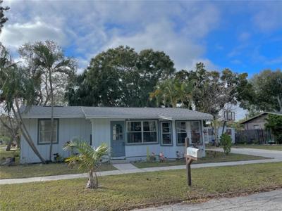 1201 25TH AVENUE W