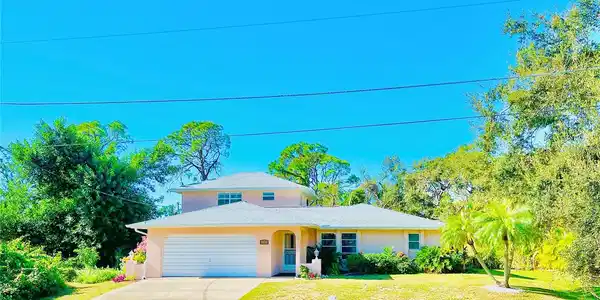 3636 ROSLYN ROAD