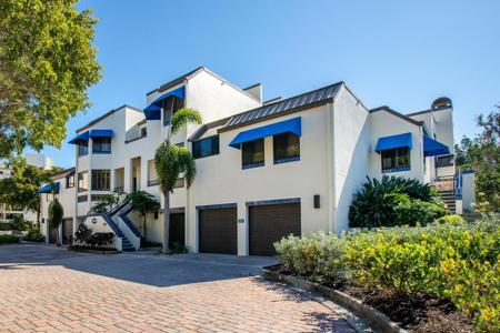 2000 HARBOURSIDE DRIVE