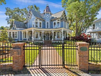 115 S SPRING BOULEVARD