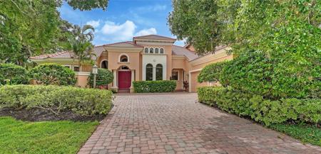 853 MACEWEN DRIVE