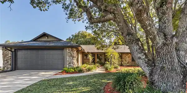 2025 WILLOW OAK DRIVE