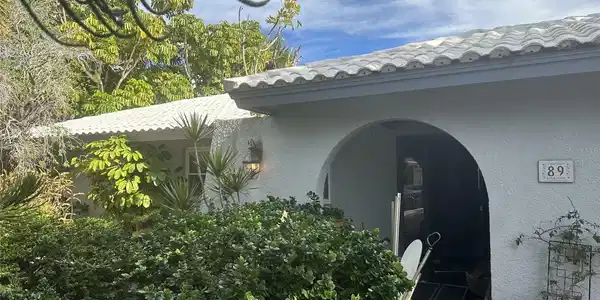 89 WINDWARD ISLAND