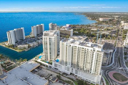 301 QUAY COMMONS