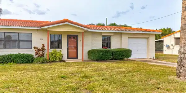 636 FLAMINGO DRIVE
