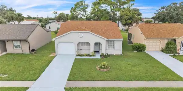 467 INSULL COURT