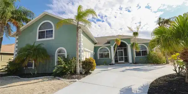 812 BUNKER VIEW DRIVE