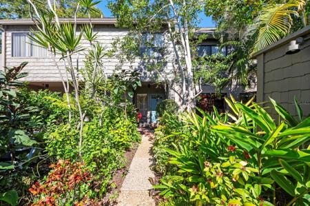 1623 TREEHOUSE CIRCLE
