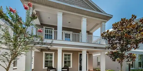 320 VISTA CRUISER LANE
