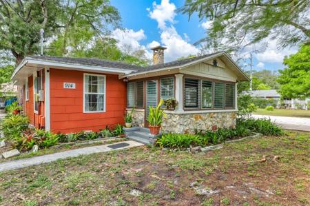 914 38TH STREET W