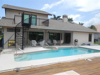 5024 SW 9TH PLACE