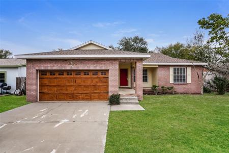 1950 TAYLOR LAKE CIRCLE