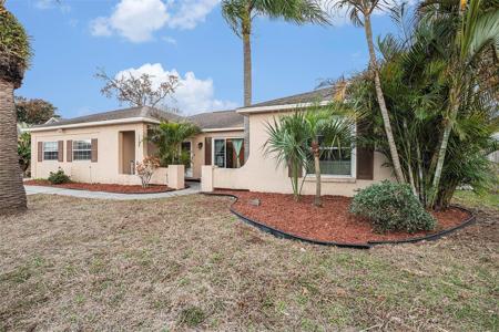 2504 PINETTA COURT