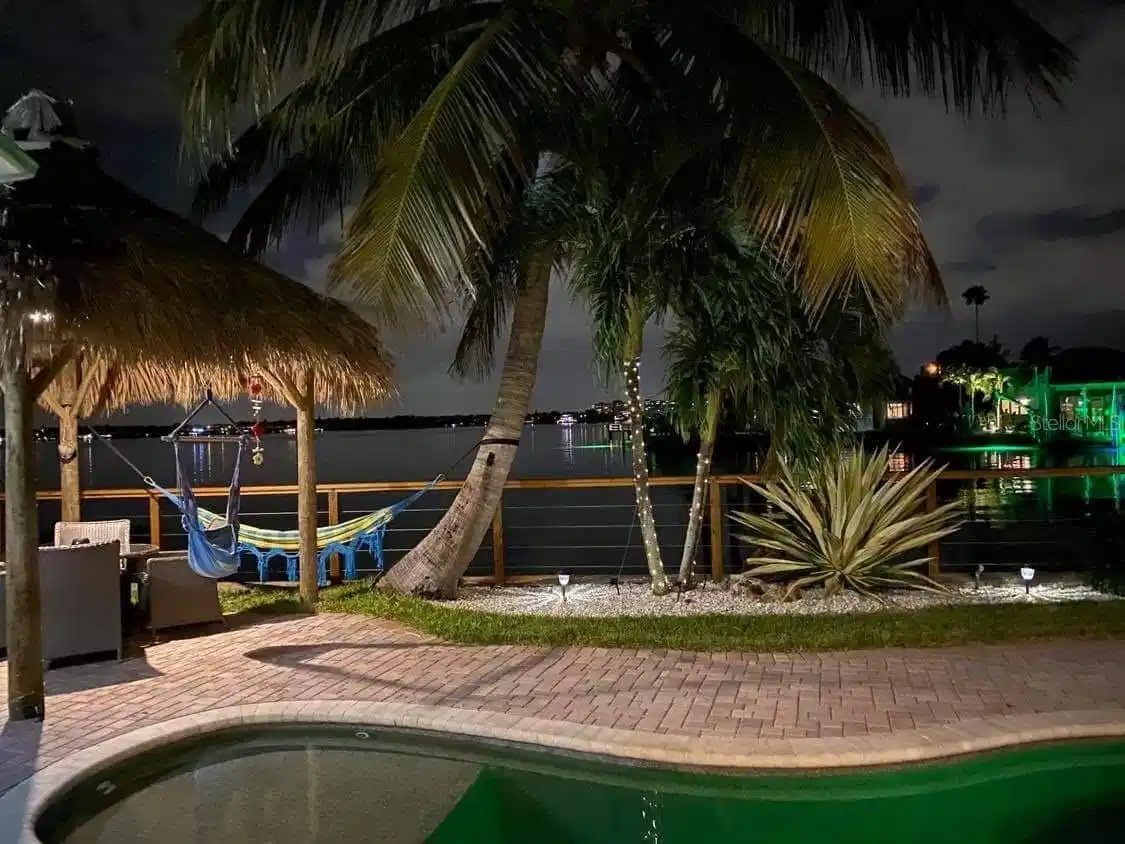 Image 1 Image 1