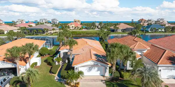 11 LA COSTA PLACE
