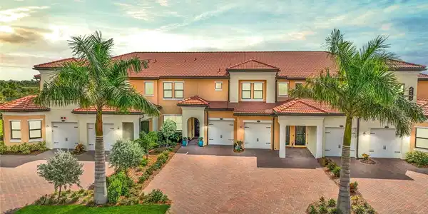 10035 CROOKED CREEK DRIVE