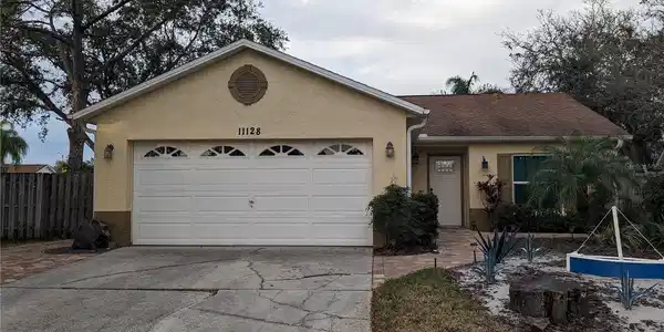 11128 WINDPOINT DRIVE