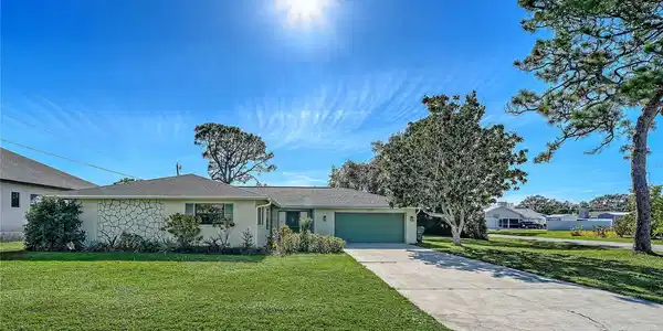 4250 SHAMROCK DRIVE
