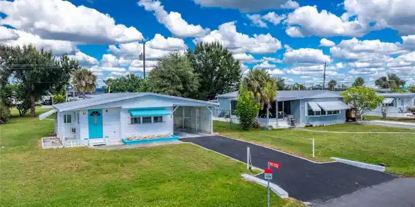 315 CALLE LIANA