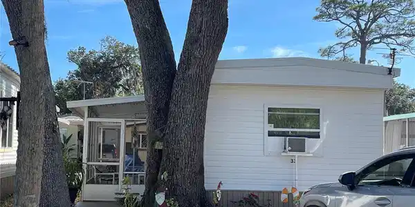 1100 N DIXIE FREEWAY