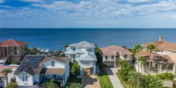 5245 WESTSHORE DRIVE