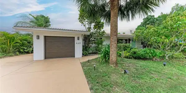 449 W TARPON BOULEVARD NW
