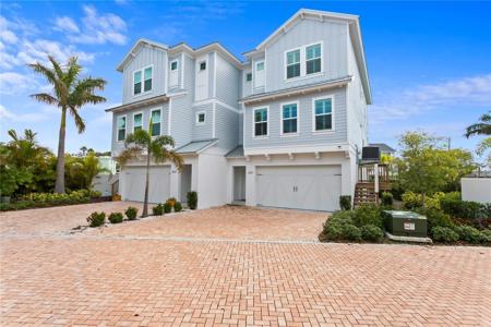 615 SEA COURT