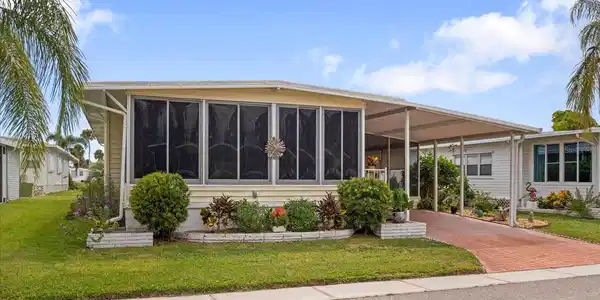 560 ORIENTAL POPPY DRIVE
