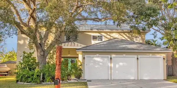 457 BLAKEY BOULEVARD