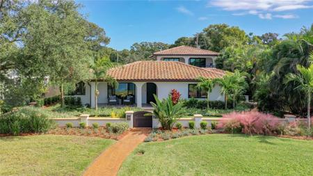 130 SUNSET DRIVE S
