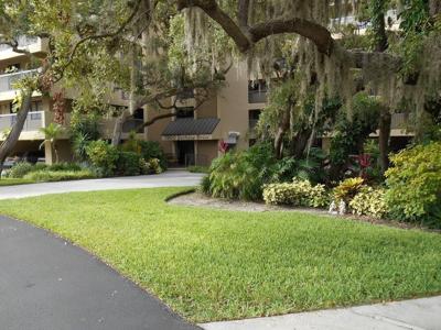 1928 GOLFVIEW DRIVE
