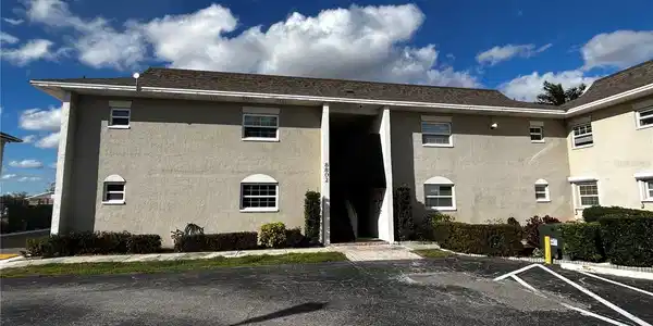 8802 BAY POINTE DRIVE