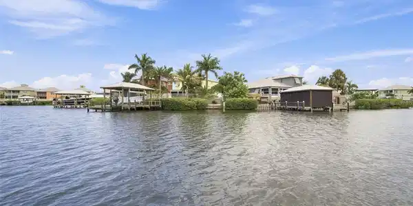 485 FLAMINGO DRIVE