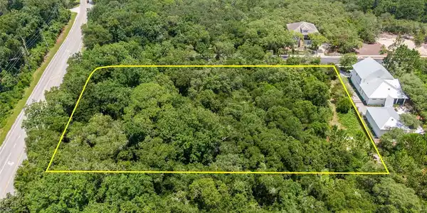 4 CINNAMON GROVE LANE