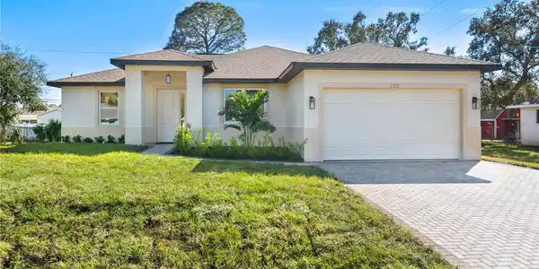 225 LOYOLA ROAD