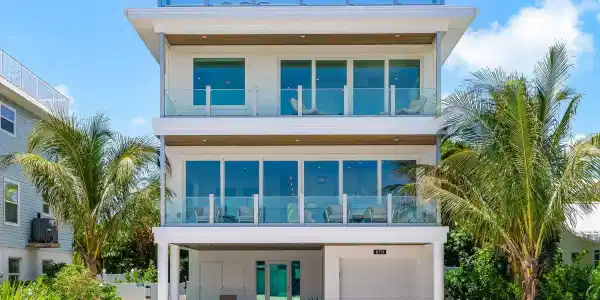 870 N SHORE DRIVE