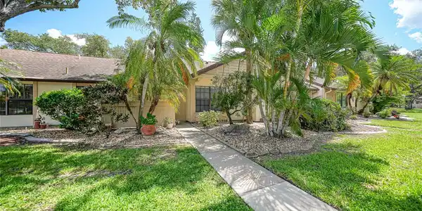 5648 MASHIE CIRCLE