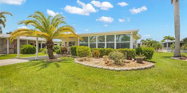 2100 KINGS HIGHWAY