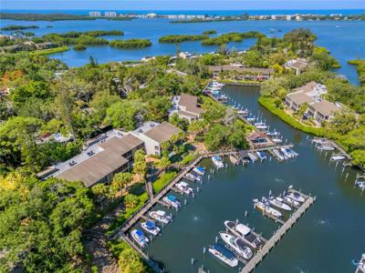 1621 BOATHOUSE CIRCLE