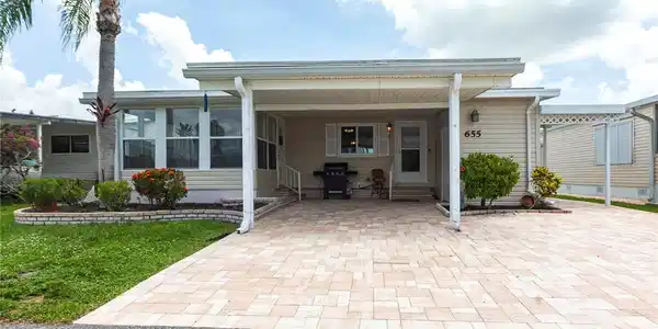 2100 KINGS HIGHWAY